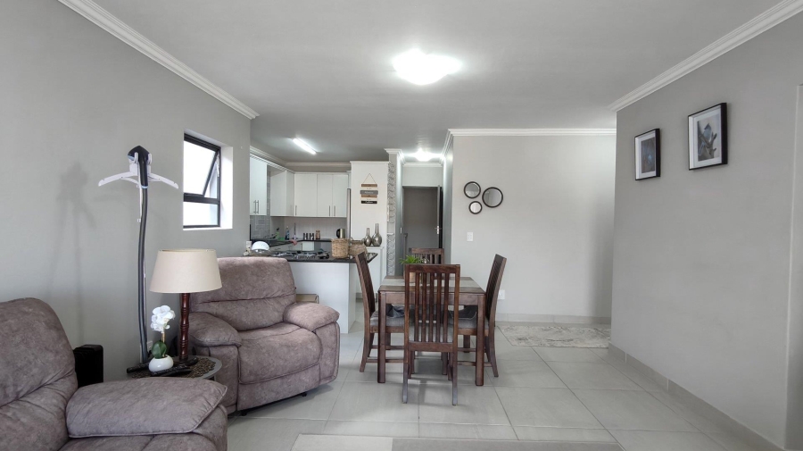6 Bedroom Property for Sale in Island View Western Cape